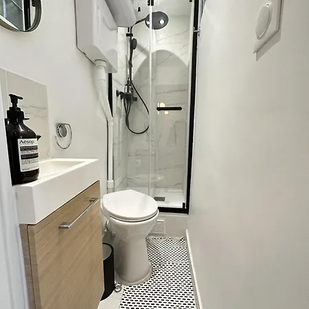 Elegant Au Coeur De Saint-germain-des-pres Apartman Párizs